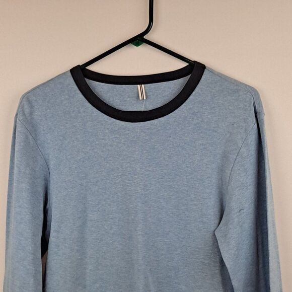 Gap Mens ring neck tee NWOT - Picture 2 of 7